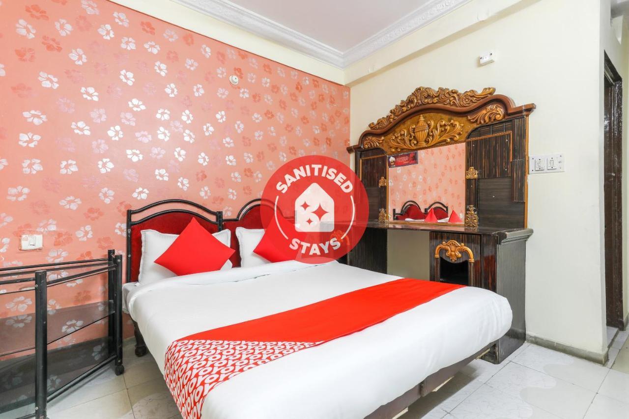 Hotel Oyo 62194 Pleasure Palace Indore Exterior foto