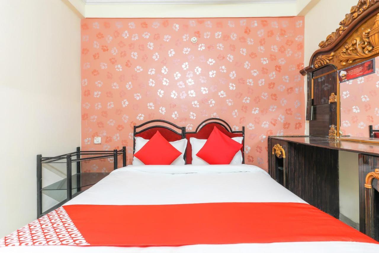 Hotel Oyo 62194 Pleasure Palace Indore Exterior foto