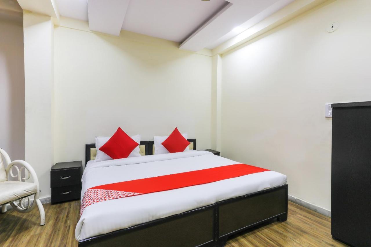 Hotel Oyo 62194 Pleasure Palace Indore Exterior foto