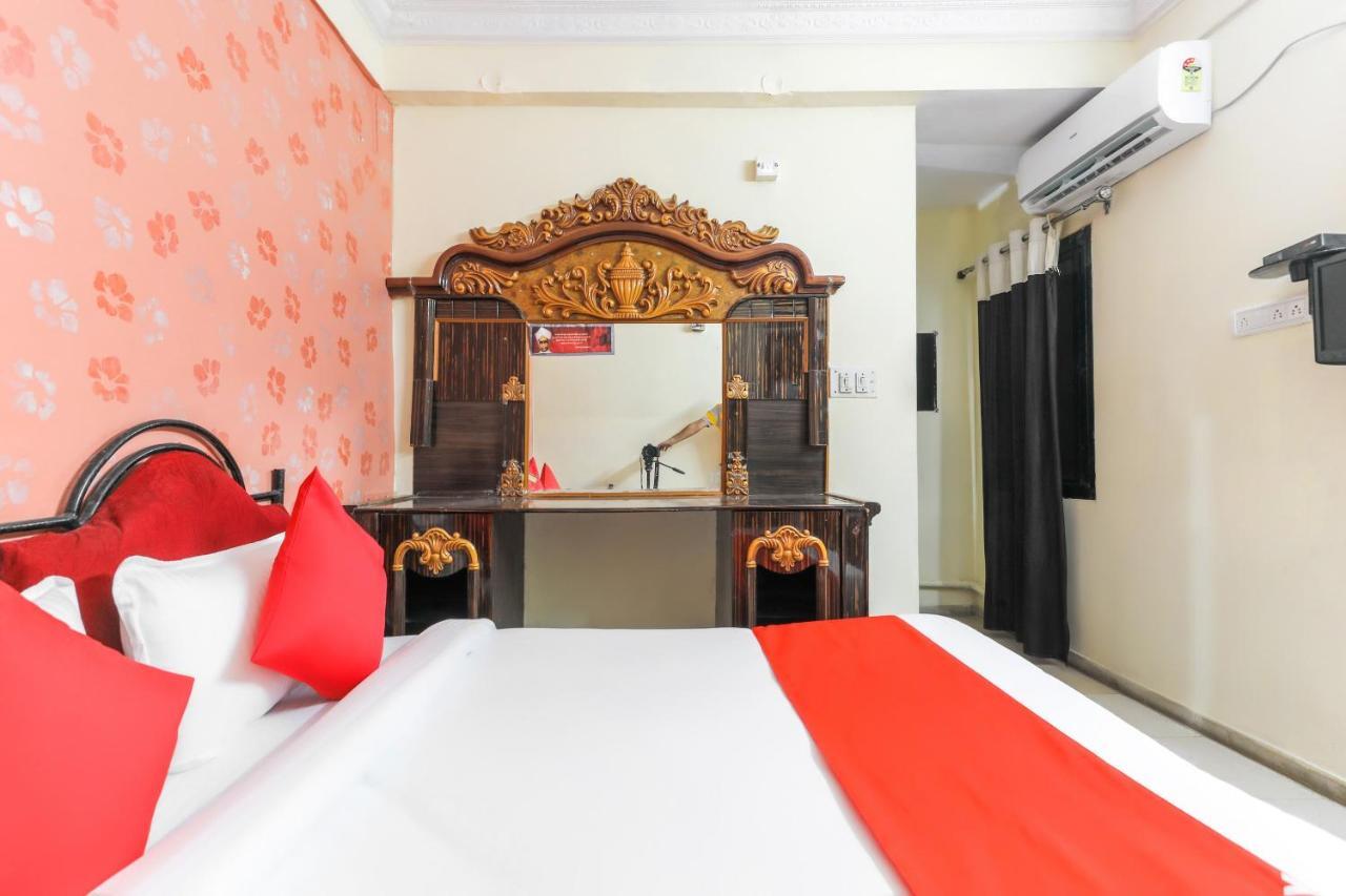 Hotel Oyo 62194 Pleasure Palace Indore Exterior foto