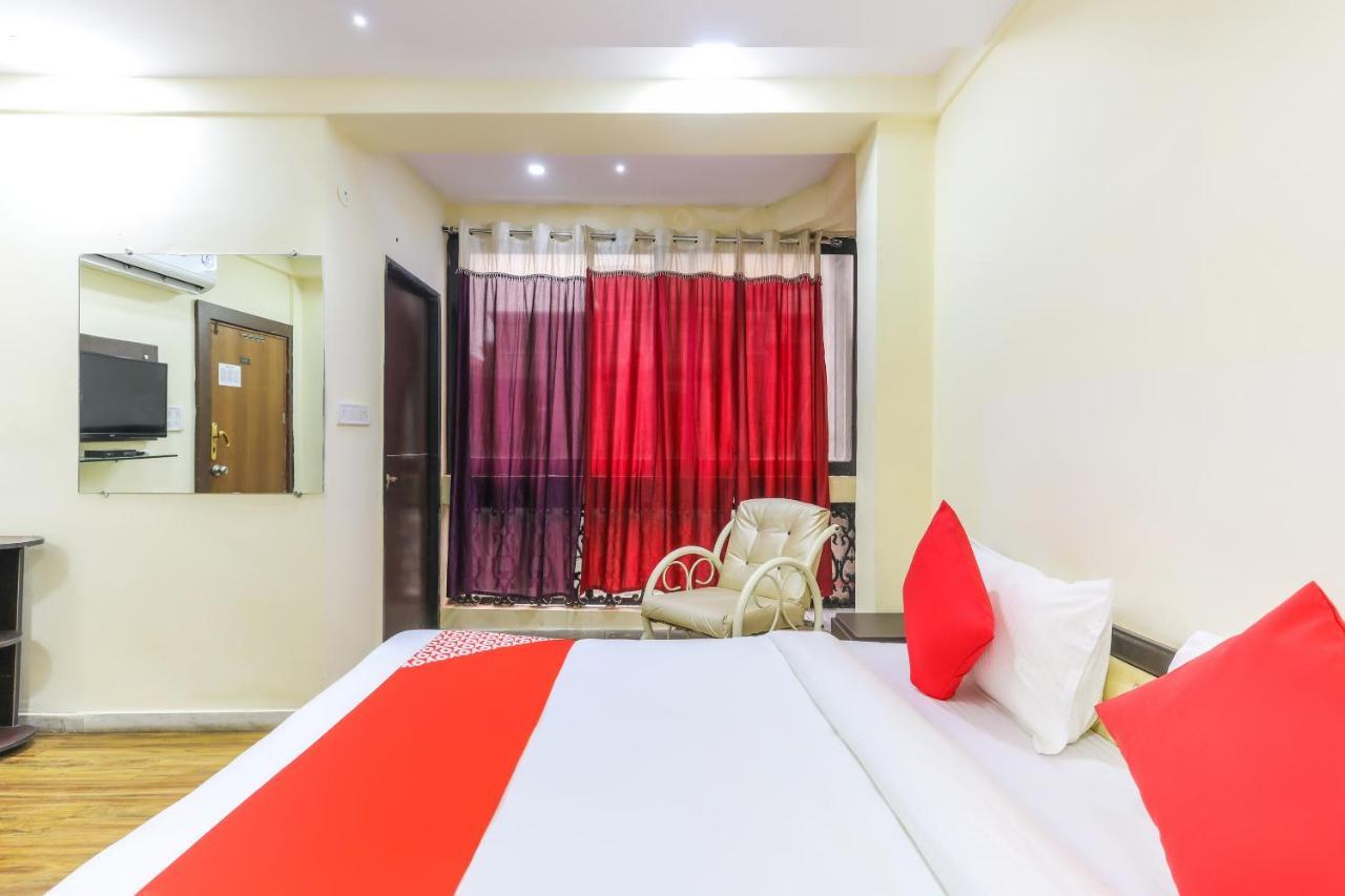 Hotel Oyo 62194 Pleasure Palace Indore Exterior foto